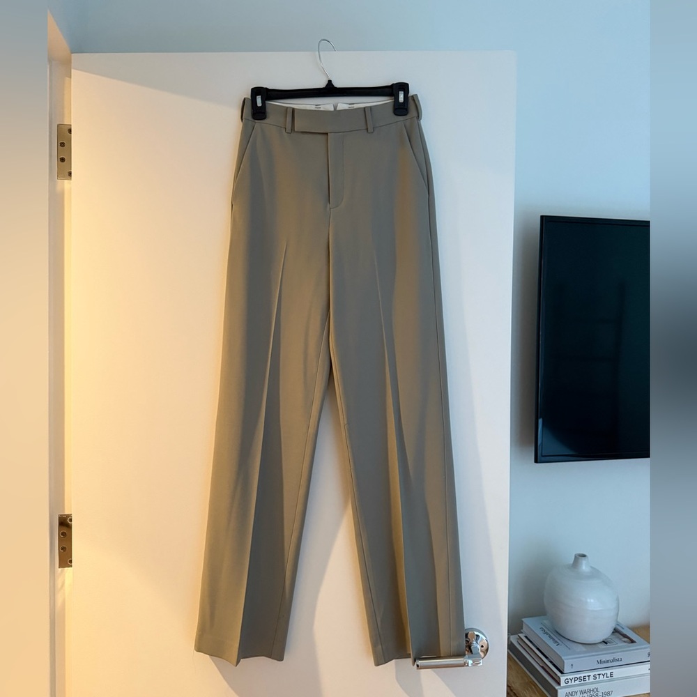 Aritzia Babaton Gray Classic Straight-Leg